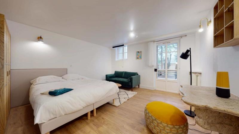 Chambre - 25 m² - 11 pièces