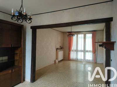 Maison - 94 m² - 5 pièces