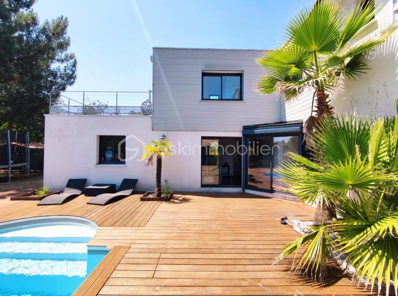 Villa - 187 m² - 6 pièces