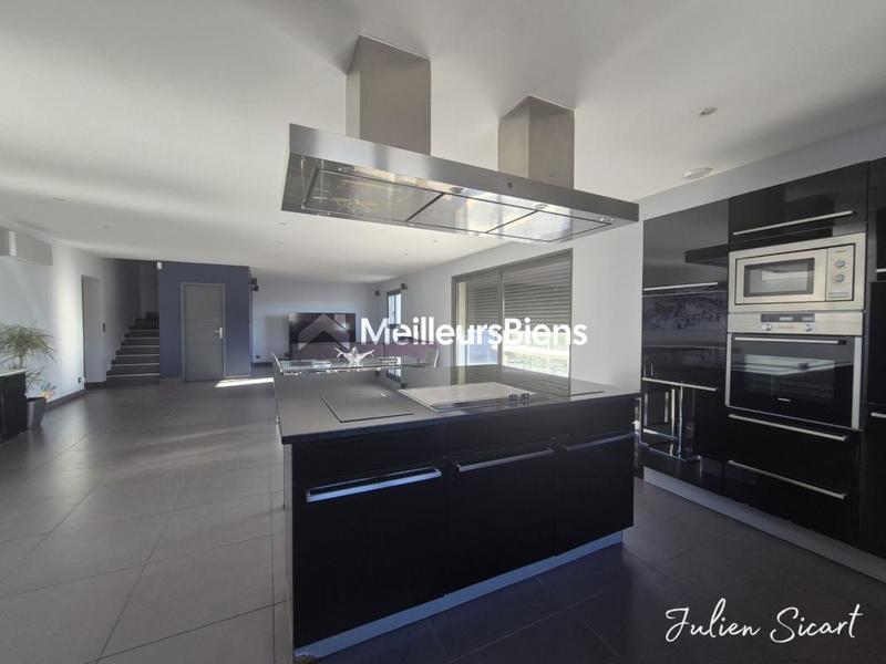 Villa - 155 m² - 5 pièces