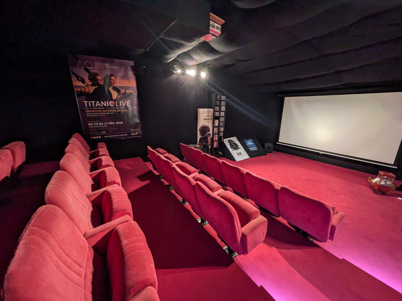 Maison - 307 m² - 16 pièces