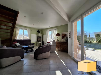 Villa - 140 m² - 8 pièces