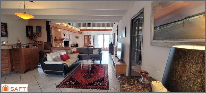 Maison - 240 m² - 5 pièces