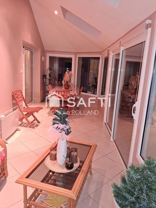 Maison - 250 m² - 8 pièces