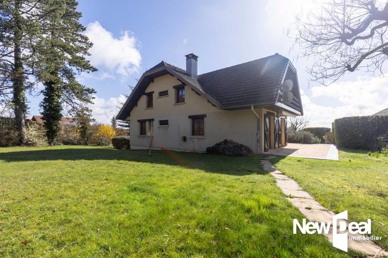 Maison - 230 m² - 7 pièces