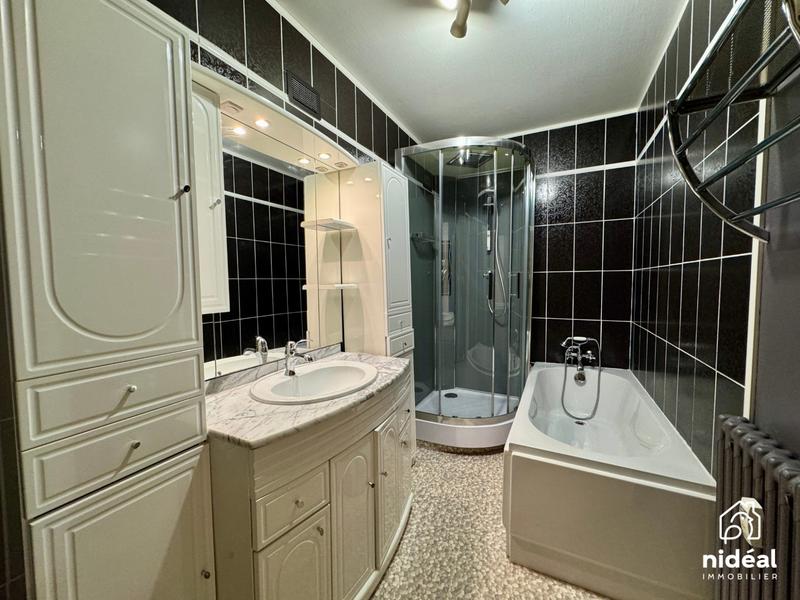 Appartement - 112 m² - 5 pièces