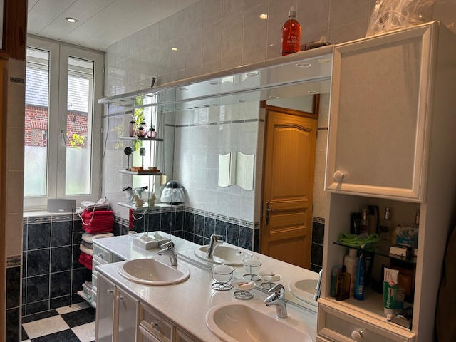 Propriété - 420 m² - 14 pièces