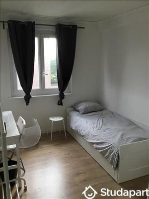 Chambre - 10 m² - 1 pièce