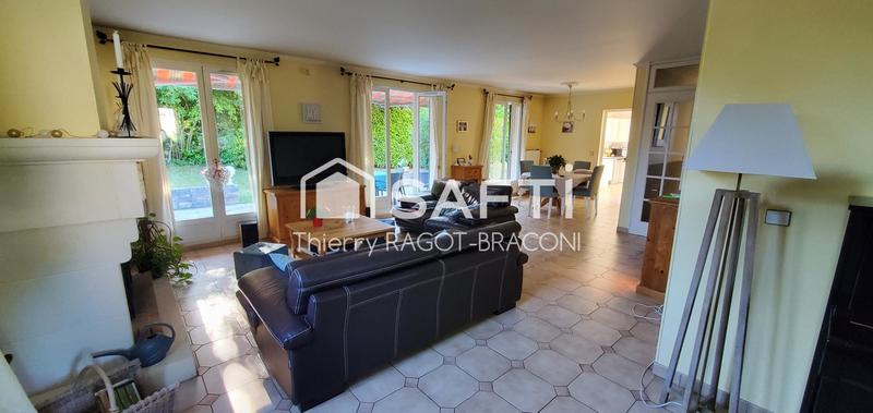 Maison - 155 m² - 8 pièces