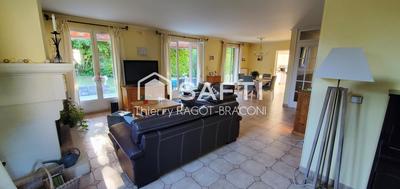 Maison - 155 m² - 8 pièces