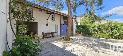 Maison - 250 m² - 10 pièces