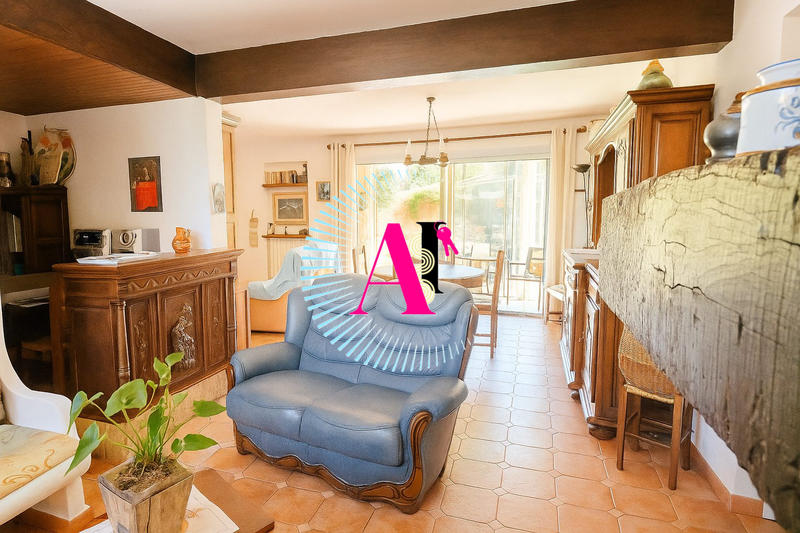 Maison traditionnelle - 130 m² - 6 pièces