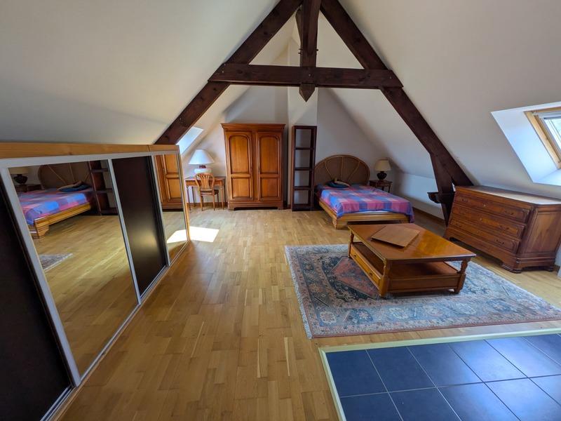 Propriété - 230 m² - 10 pièces