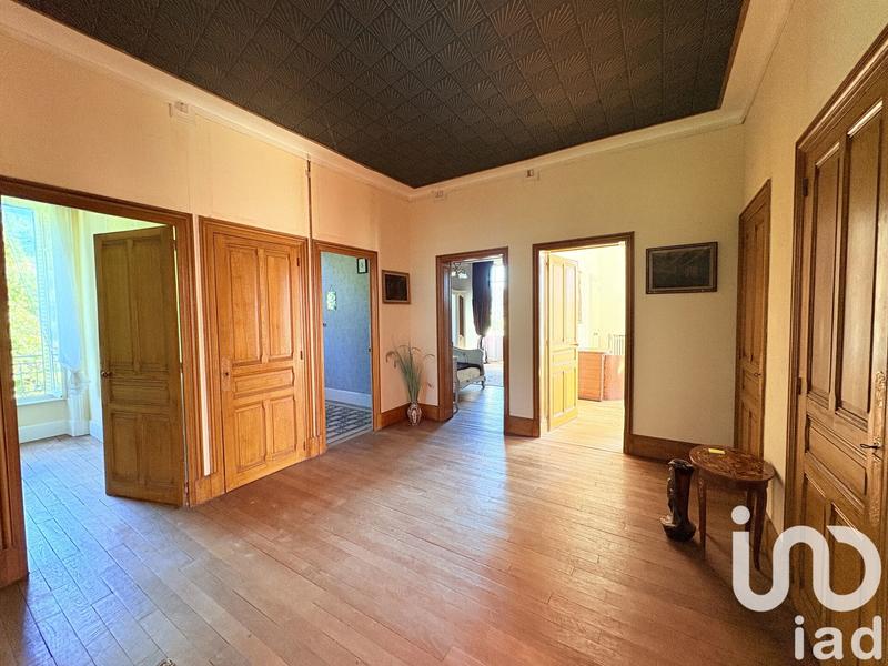 Maison - 271 m² - 9 pièces