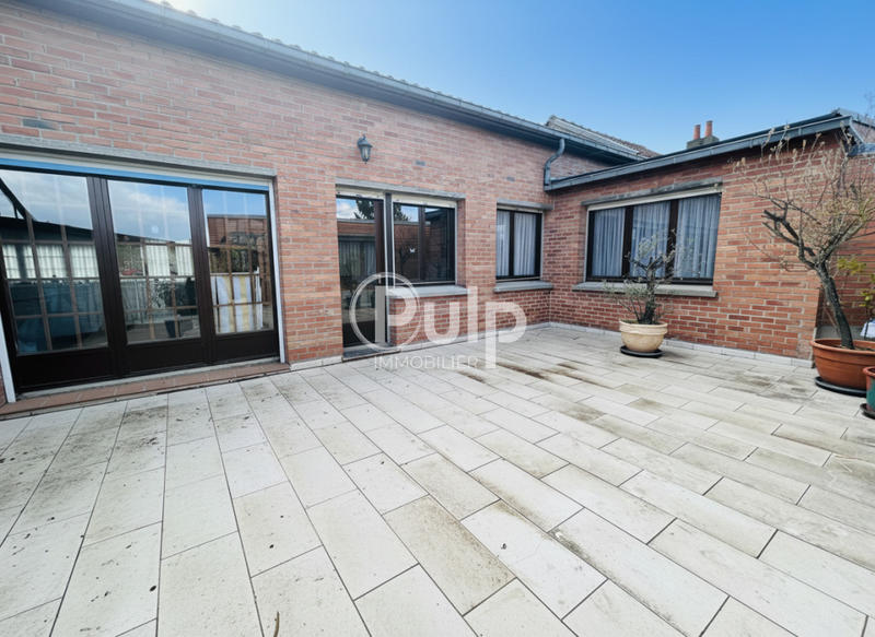 Maison - 165 m² - 8 pièces