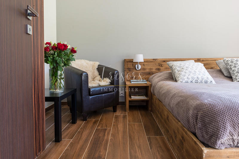 Villa - 300 m² - 7 pièces