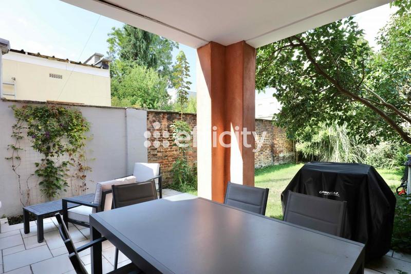 Maison - 159 m² - 6 pièces