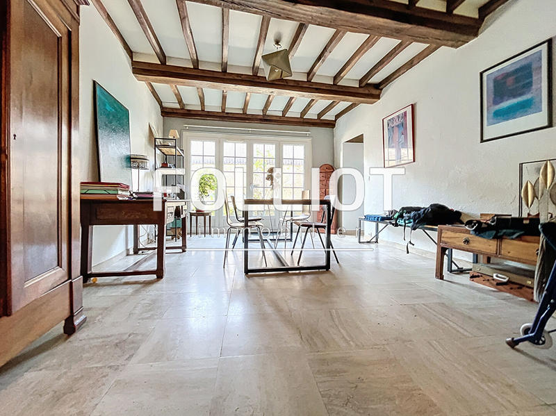 Maison - 206 m² - 8 pièces