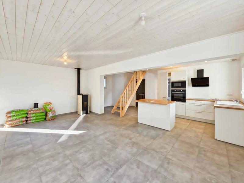 Maison - 152 m² - 8 pièces