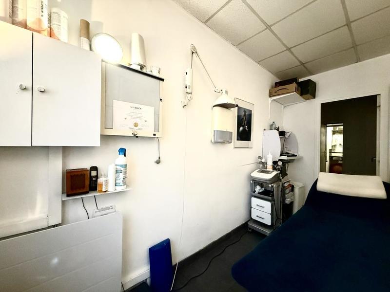 Bureau - 30 m² - 2 pièces