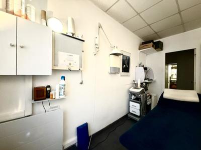 Bureau - 30 m² - 2 pièces