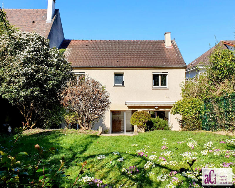 Maison - 121 m² - 6 pièces