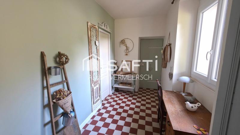 Maison - 410 m² - 9 pièces