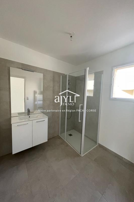 Appartement - 94 m² - 4 pièces