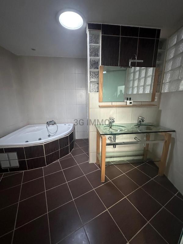 Maison - 190 m² - 7 pièces