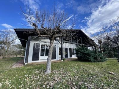 Villa - 150 m² - 6 pièces