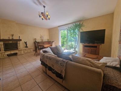 Maison - 93 m² - 4 pièces