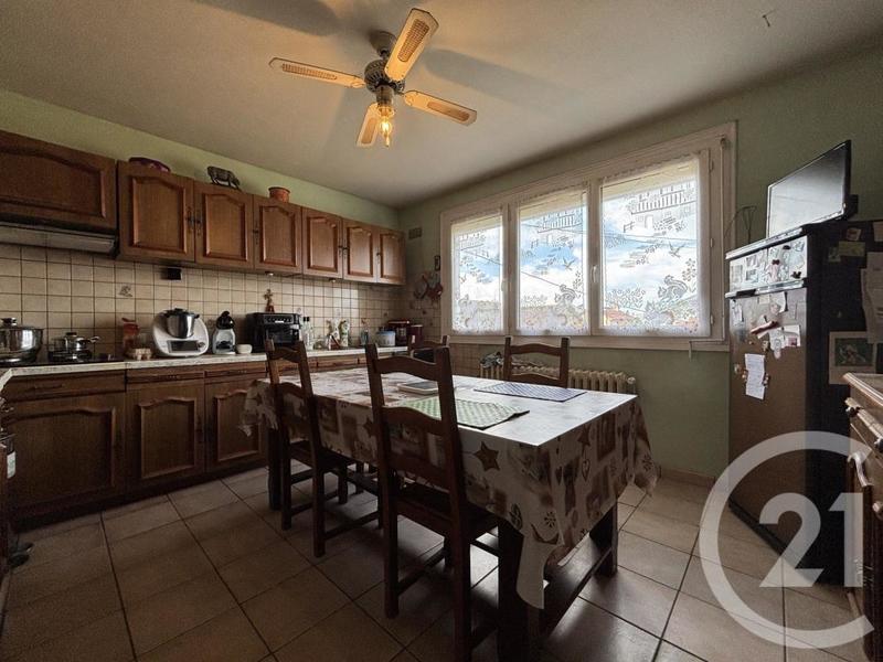 Propriété - 121 m² - 6 pièces