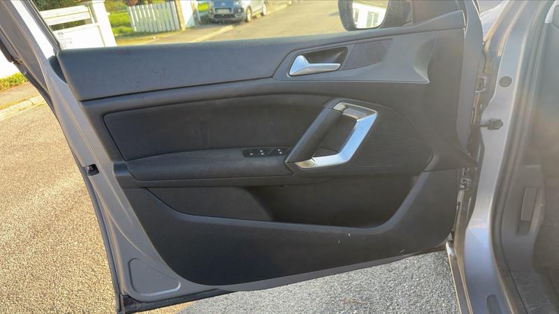 Peugeot 308 1.5 BlueHDi 130 Style