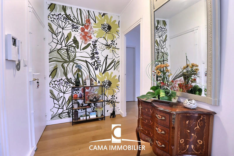 Appartement - 81 m² - 3 pièces