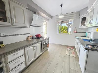 Villa - 179 m² - 5 pièces