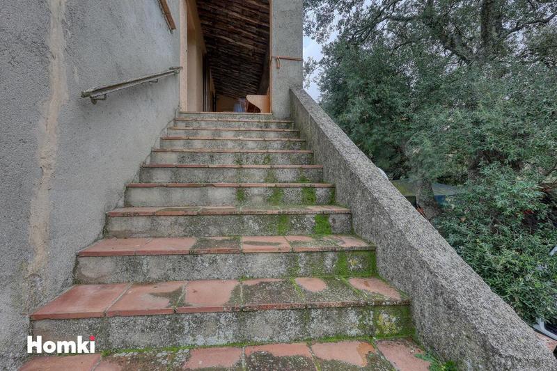 Maison - 200 m² - 5 pièces