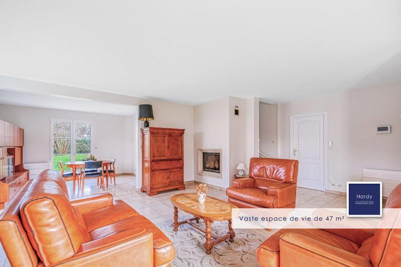 Maison - 131 m² - 6 pièces