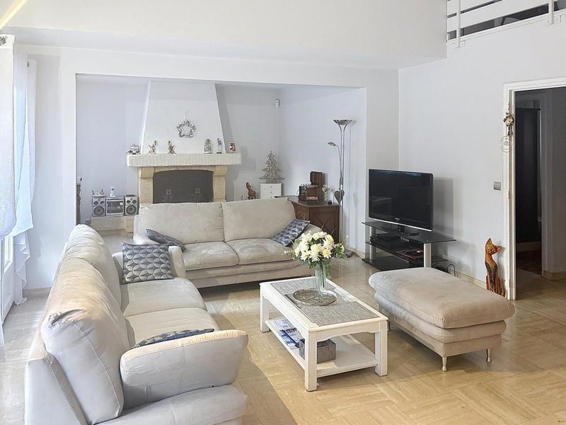 Maison - 156 m² - 7 pièces