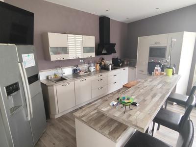 Maison - 305 m² - 9 pièces