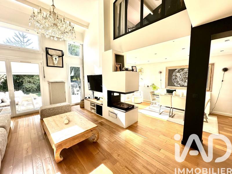 Maison - 200 m² - 6 pièces