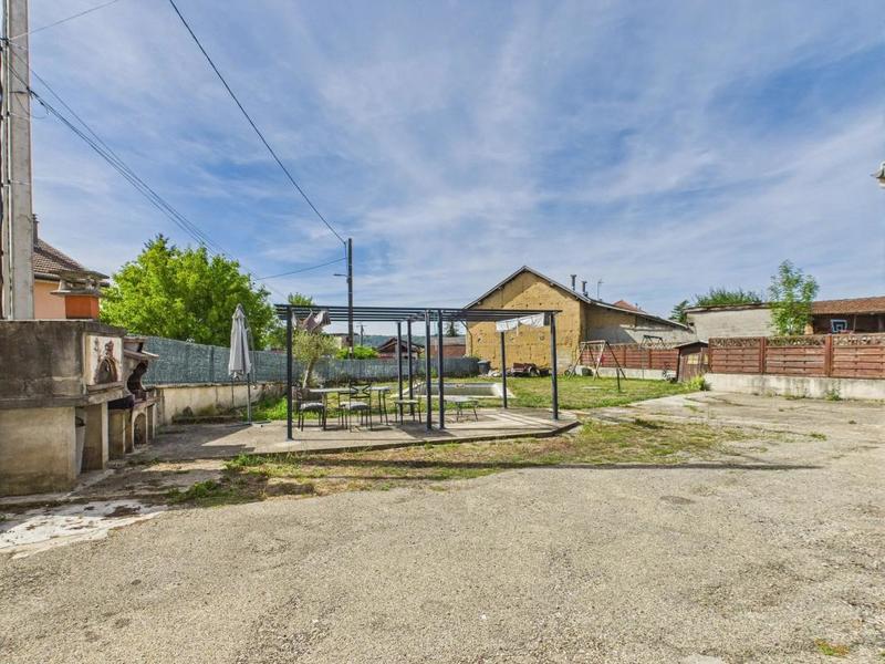 Maison - 197 m² - 8 pièces