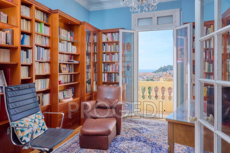 Maison de ville - 271 m² - 8 pièces