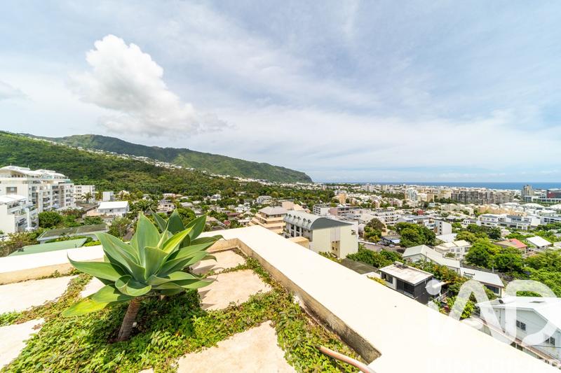 Duplex - 197 m² - 5 pièces