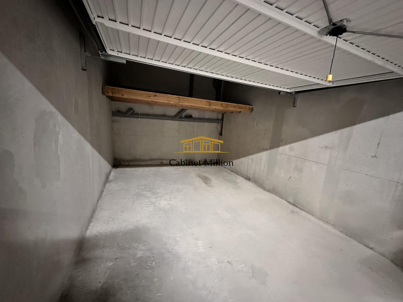 Parking / Garage - 17 m²