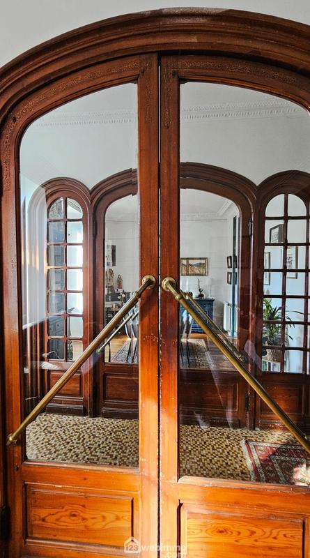 Maison de maîtres - 340 m² - 14 pièces