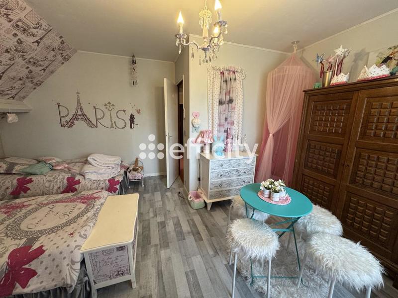 Pavillon - 157 m² - 8 pièces