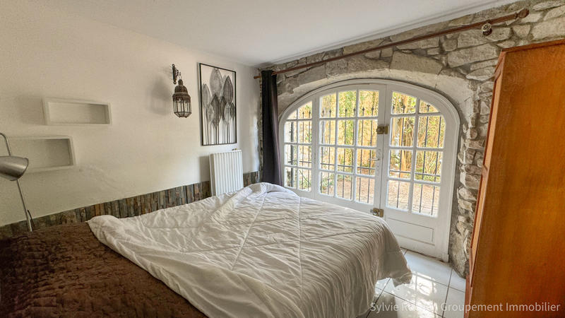 Mas - 254 m² - 10 pièces