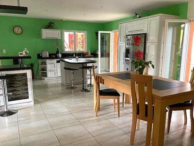 Maison - 196 m² - 3 pièces