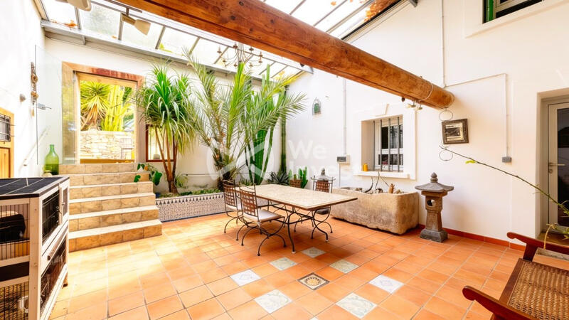 Villa - 269 m² - 7 pièces