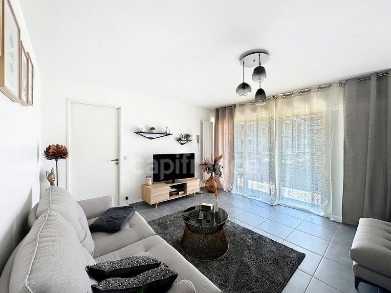 Appartement - 82 m² - 4 pièces